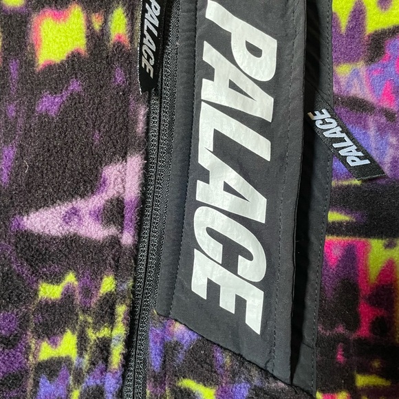 PALACE TREKNO FLEECE XL. EXCELLENT BARELY USED CONDITION. COMES W ORIGINAL BAG - Picture 3 of 5